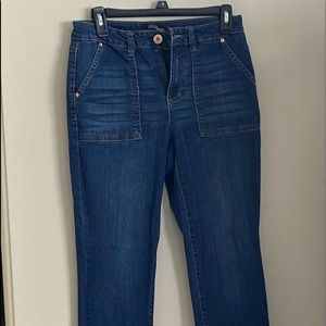 3/$10 🛒 Juniors skinny jeans. EUC
